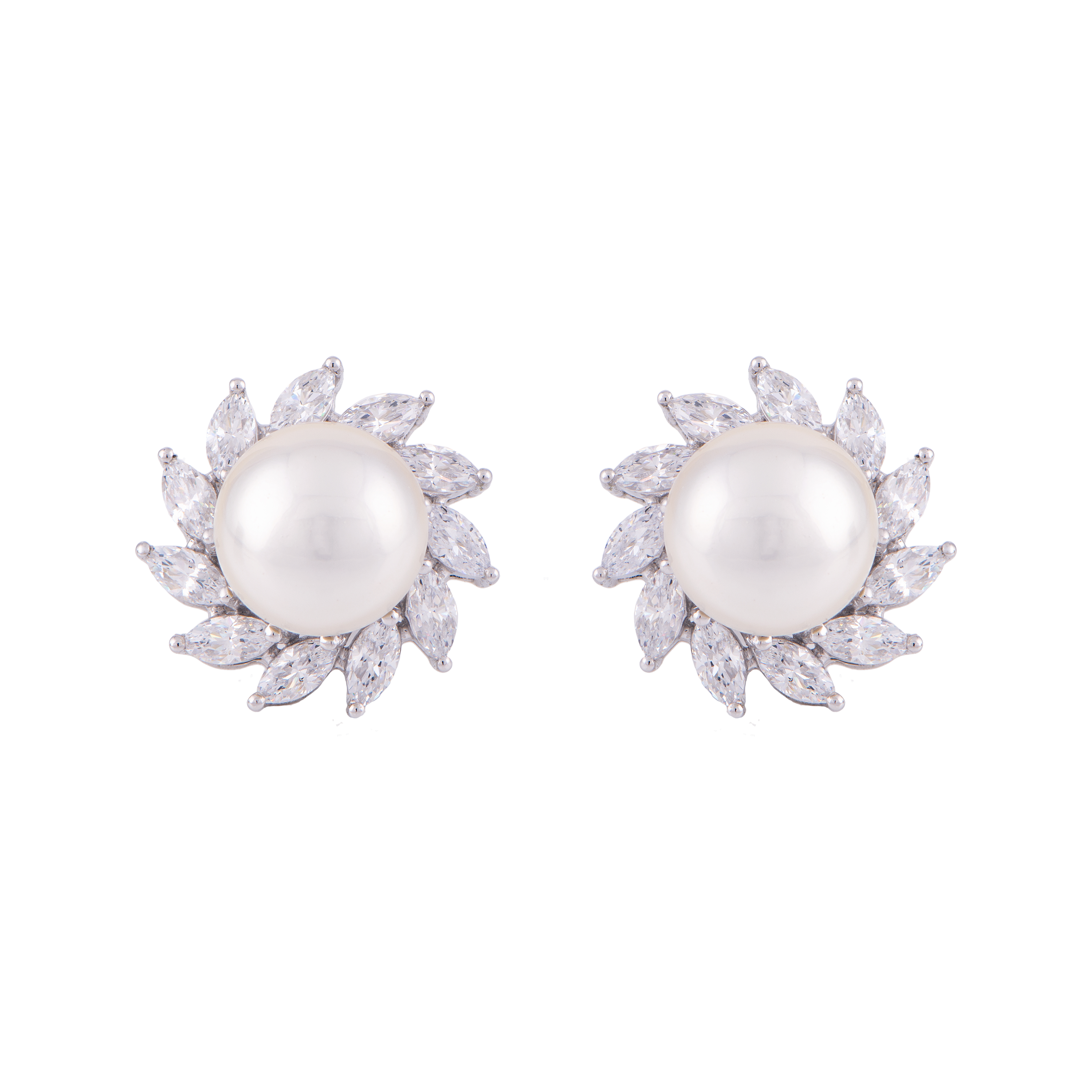 Classic Pearl Studs 